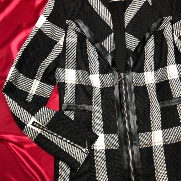 ⭐️NEW⭐️White House Black Market (WHBM) Black & White Plaid Wool Coat - Picture 4 of 9